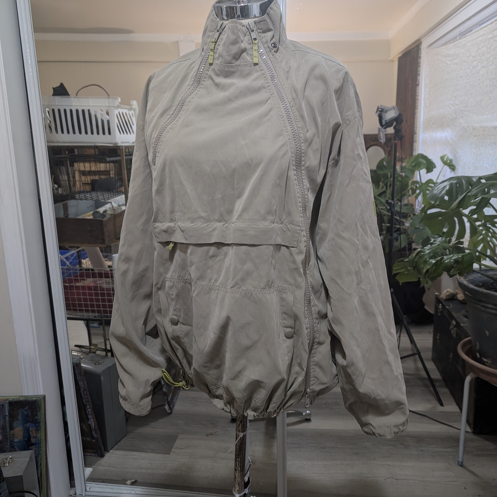 Utility Jacket in Tan